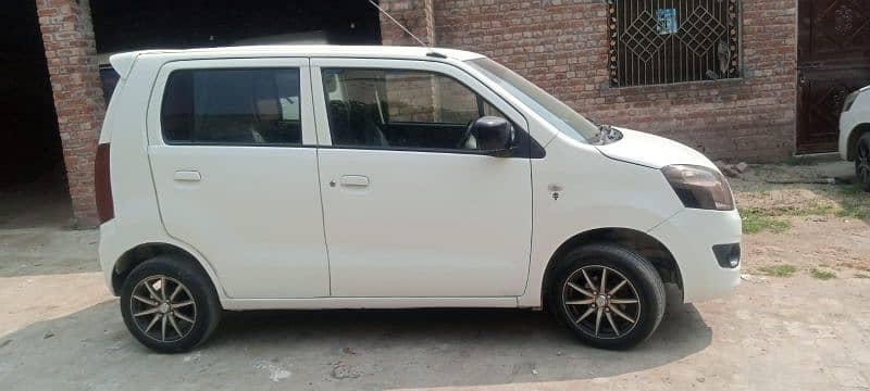 Suzuki Wagon R 2015 VXL 11