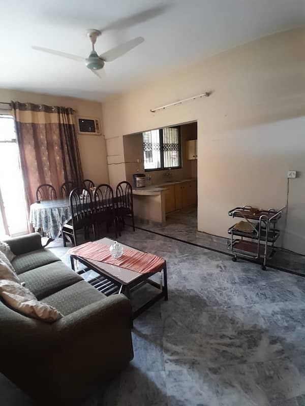 10MARLA HOUSE AWAILABLE FOR SALE IN MODEL TOWN BLOCK M 13