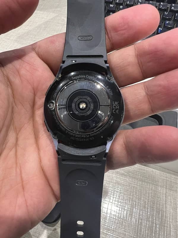 Samsung Watch 5 40mm graphite Color 3