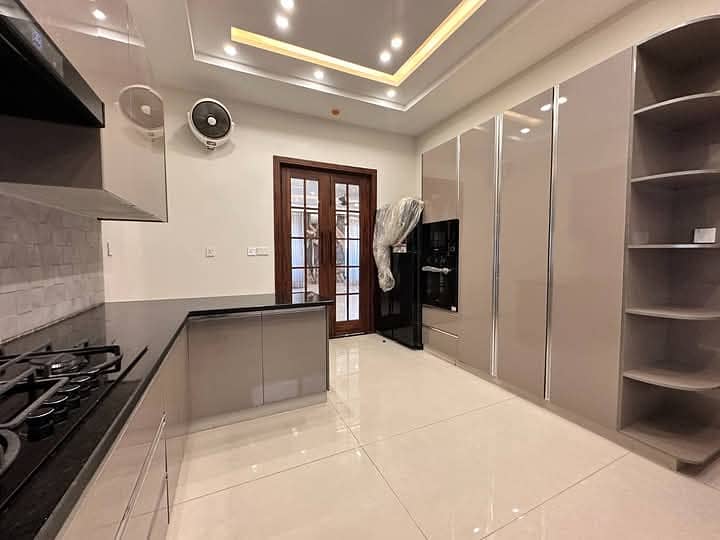 8 Marla 3 badroom upper portion available for rent in dha phase 9 town very good location 9