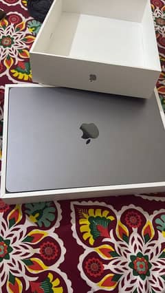 Macbook Air M2, 13", (16/256) Complete Box