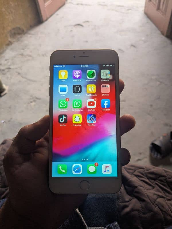 iphone 6 plus 64 gb all okay finger sab okay 1