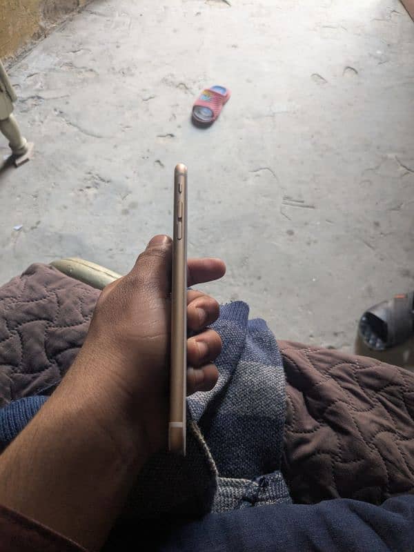 iphone 6 plus 64 gb all okay finger sab okay 2