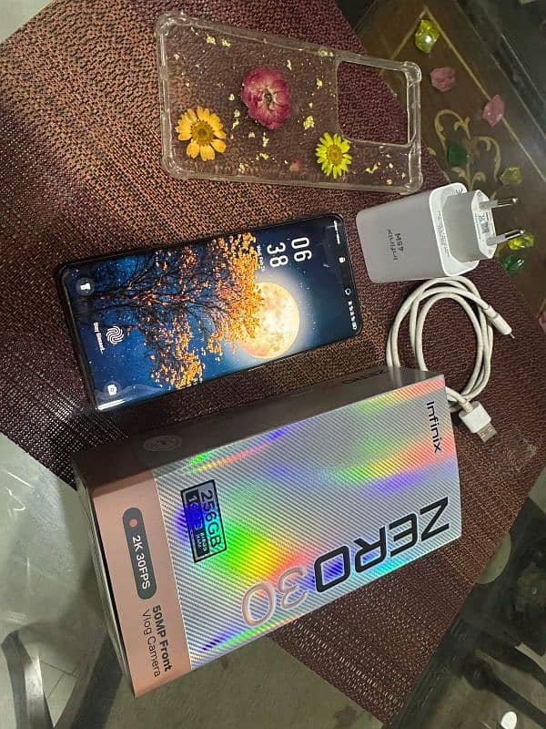 Infinix Zero 30 with a box with all accessories leather green 16/256Gb 5