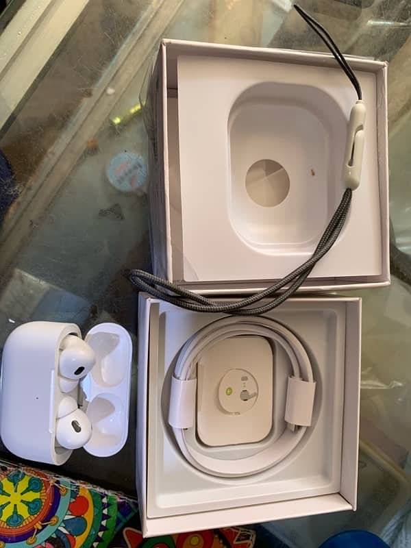 AirPods Pro (2nd generation) 4