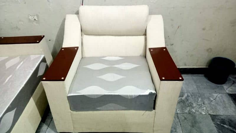 sofa set new condition 2