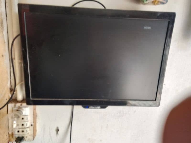 22inch Samsung lcd all oky ha 2