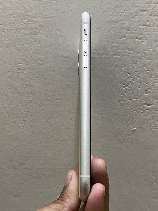 Iphone 11 64gb JV non pta no fault urgent sale 11