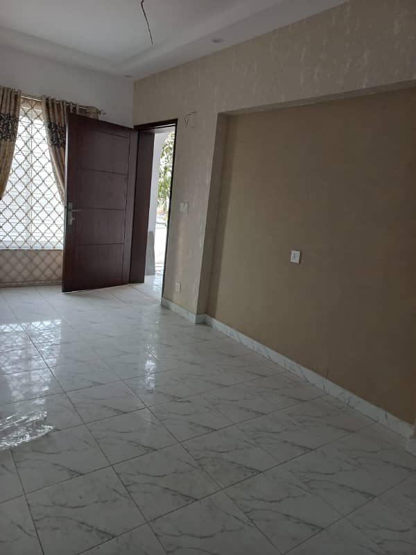 Spacious 2 Bed Brand New Ground Floor Townhouse Apartment For Sale 8