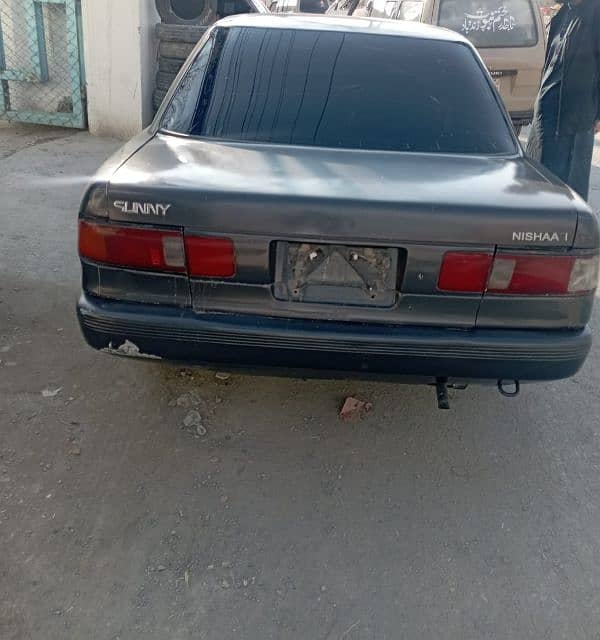 Nissan Sunny 1992 7