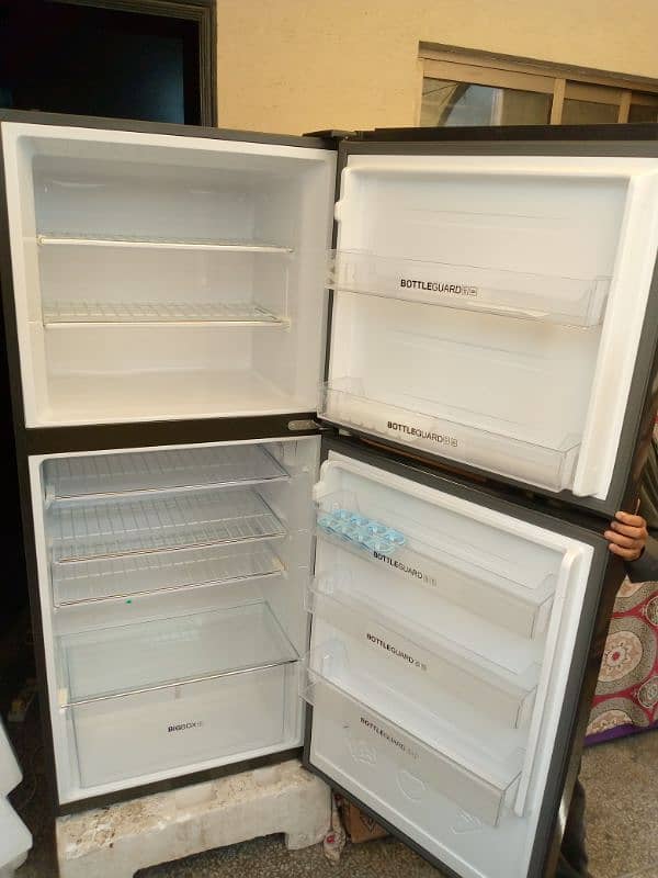 Haier Refrigerator HRF368EPG Glassdoor+double door 9