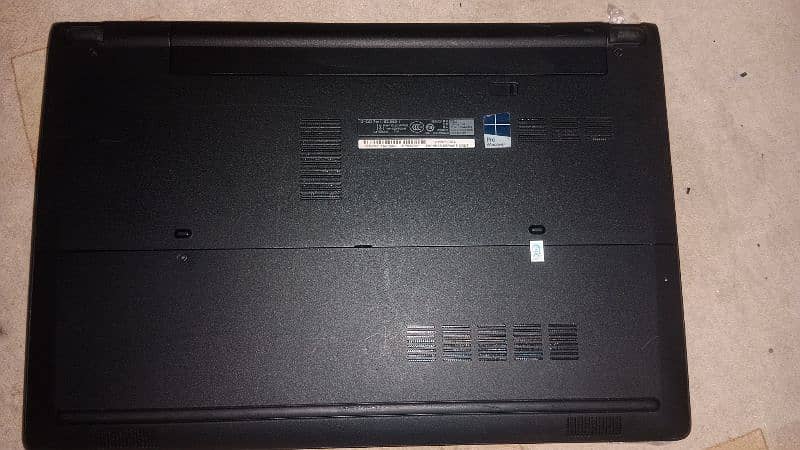 Dell latitude E3570 i3 6th 8Gb Ram 128Gb ssd 1