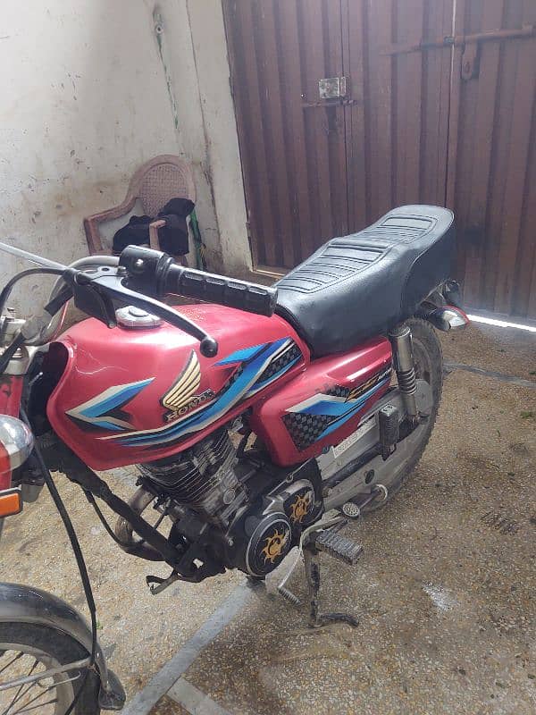 Honda 125 1996 model book file original available 3