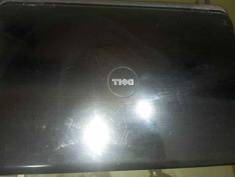 Dell Laptop 3