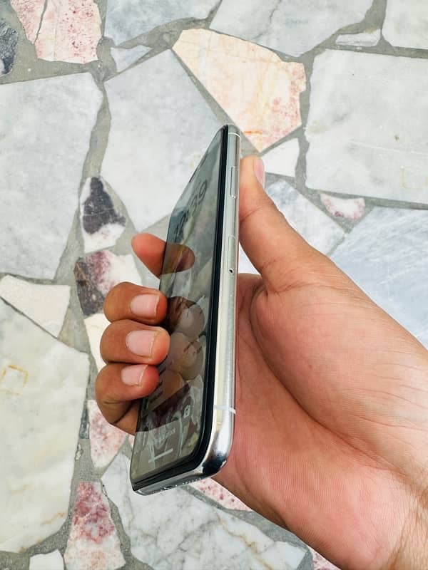 iphone 11 pro PTA approved 6