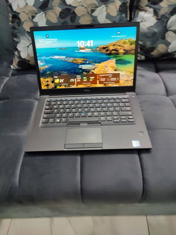 Dell Latitude 7490 i5 8th Generation 8gb Ram 256gb SSD 14" IPS FHD Dis 5