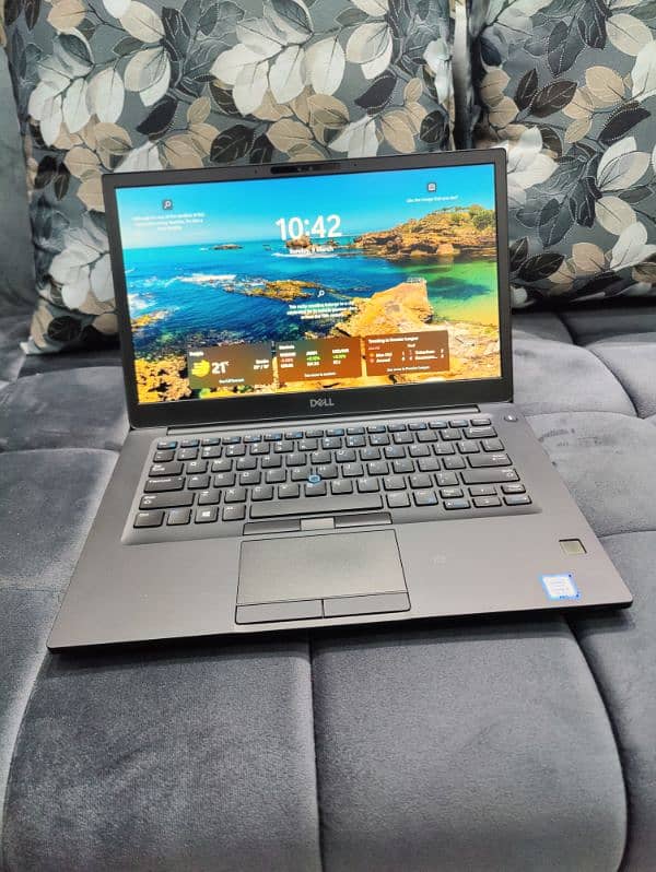 Dell Latitude 7490 i5 8th Generation 8gb Ram 256gb SSD 14" IPS FHD Dis 9