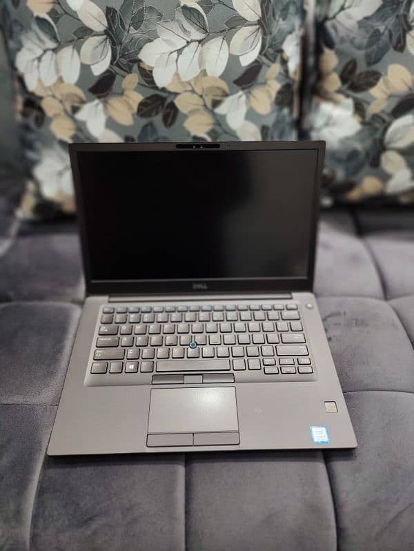 Dell Latitude 7490 i5 8th Generation 8gb Ram 256gb SSD 14" IPS FHD Dis 17