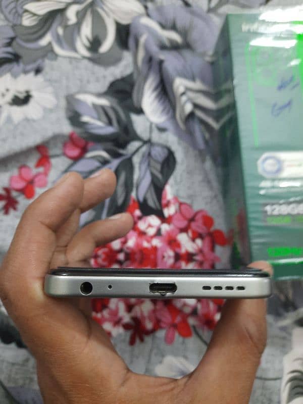 infinix Hot 50i 4