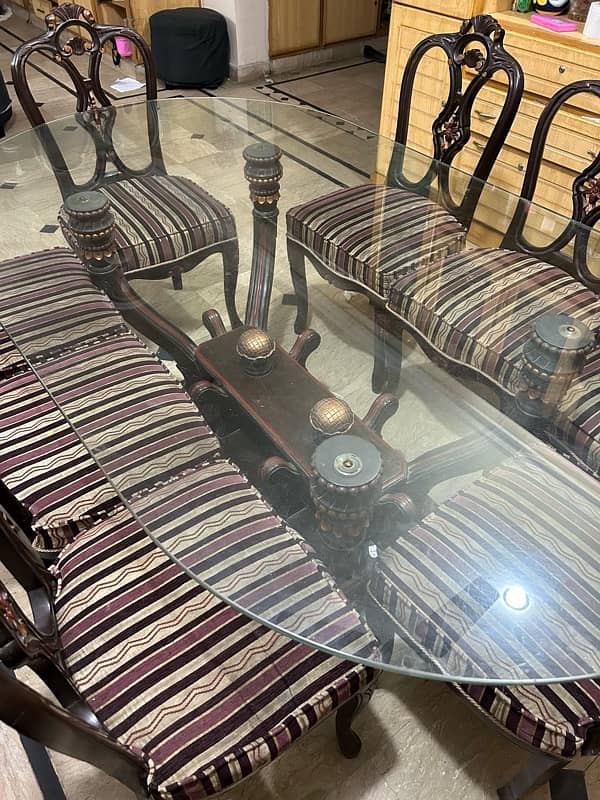 chinioti wood dining table with 8 chairs 0