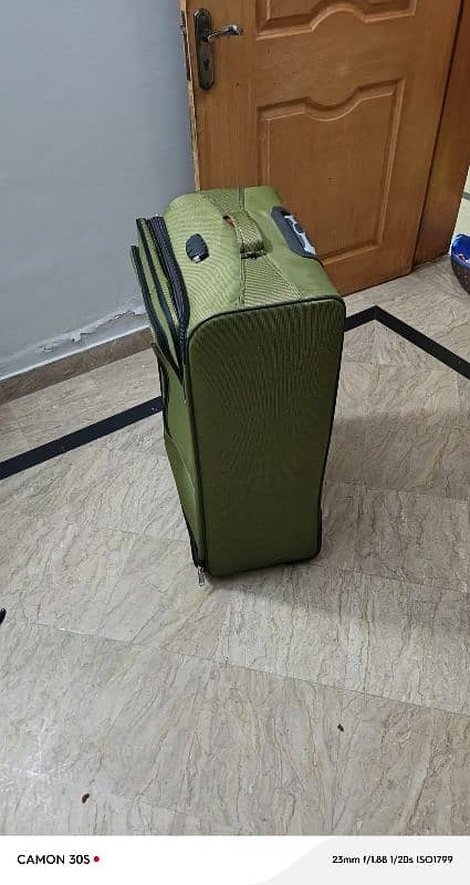 New travel luggage bags never used 10/10 condition 0