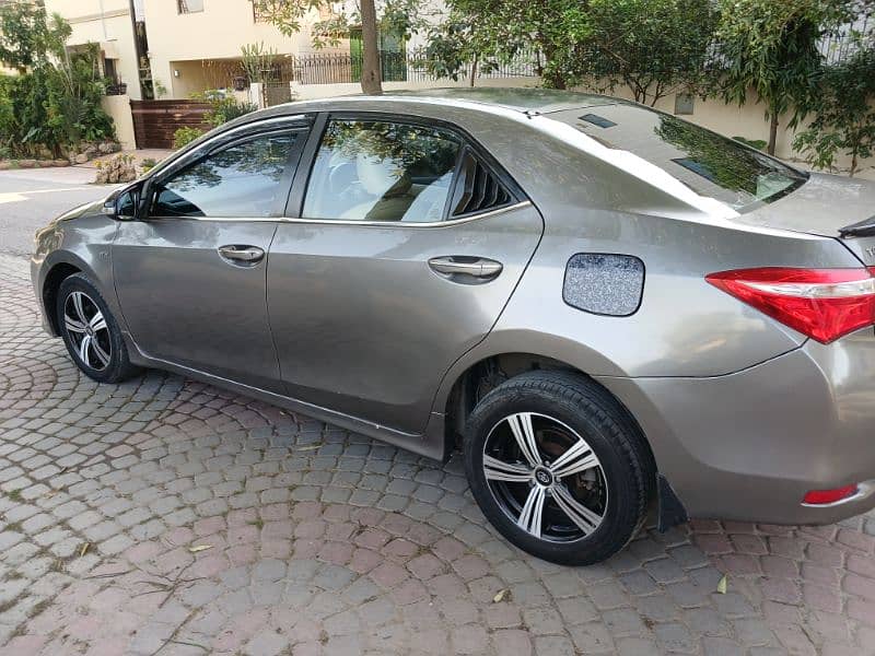 Toyota Corolla Altis 1.6  2015 7