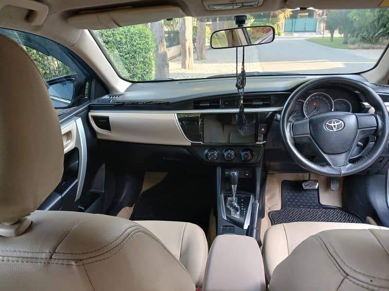 Toyota Corolla Altis 1.6  2015 15