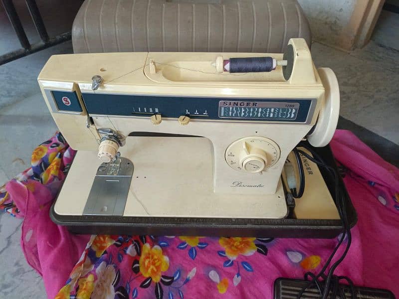 Original Singer Sewing, Knitting, Overlock Machine 1