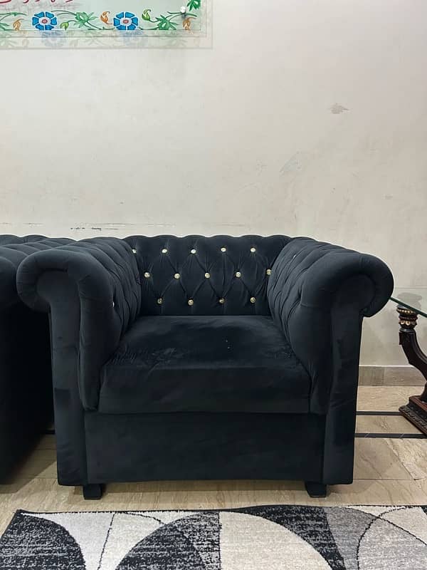 L shaped Black sofa - 8/7 seater 7