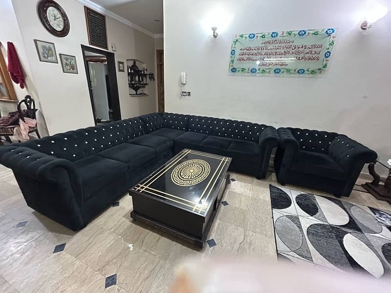 L shaped Black sofa - 8/7 seater 9