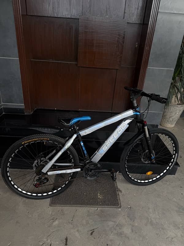 BRAND NEW BICYCLE WITH GEARS 2