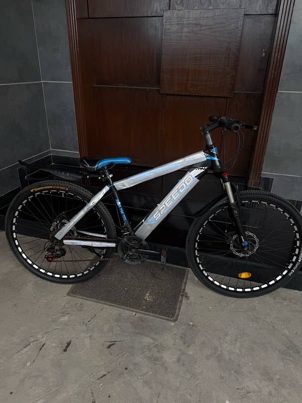 BRAND NEW BICYCLE WITH GEARS 3