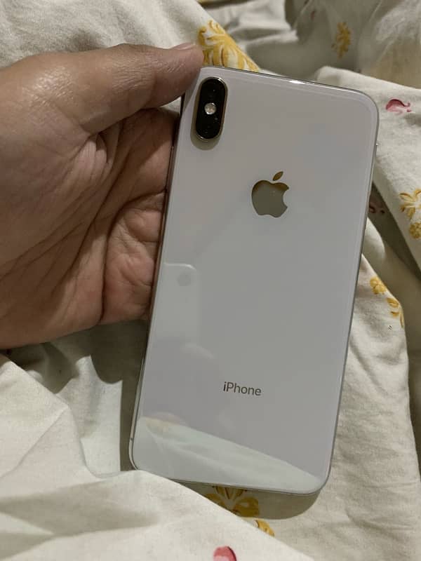 Iphone xs max PTA approved white colour 0