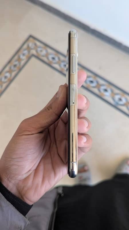 Iphone x 64gb pta approved 1