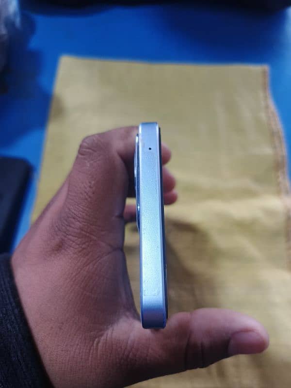 OPPO Reno 11F 0