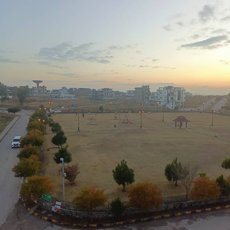 1 Kanal Good Location Plot Available For Sale At Reasonable Price Sector E-17/3 Cabinet Division Employees Cooperative Housing Society Islamabad, 1