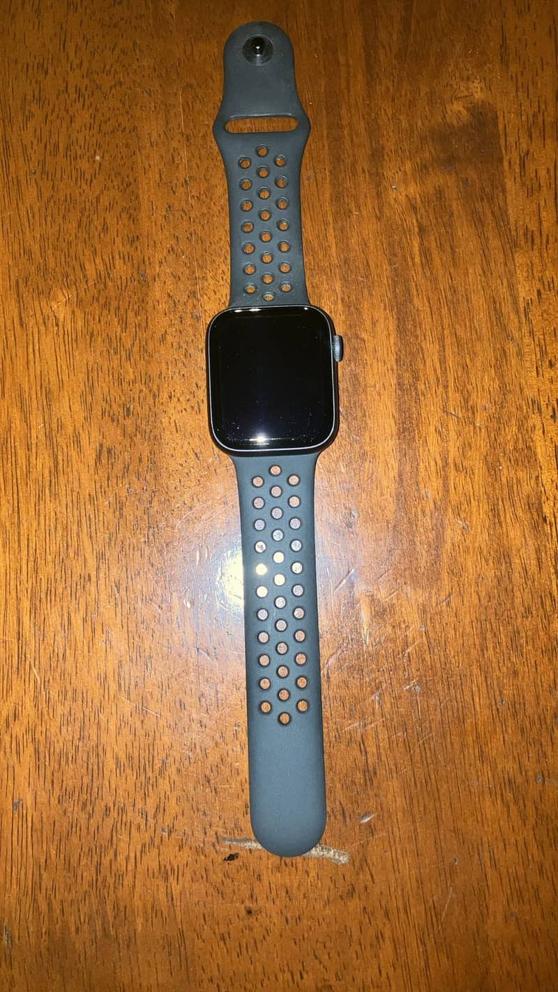 Apple Watch 6 Series Nike | 44mm | Aluminium and Ceramic Case 2