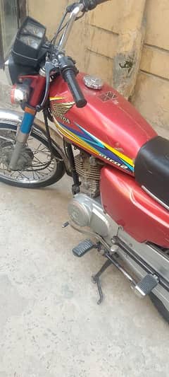 Honda 125 good condition all documents original