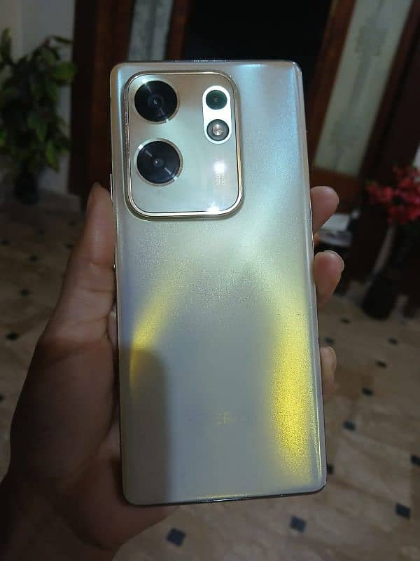 Infinix Zero 30 16/256 With box Vlog camera urgent sell 3