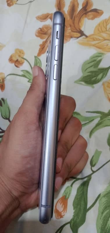 iPhone 11 Non PTA 3