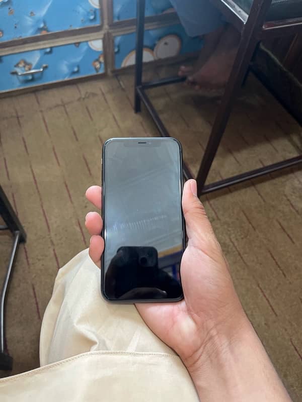 iPhone 11 64 GB 5