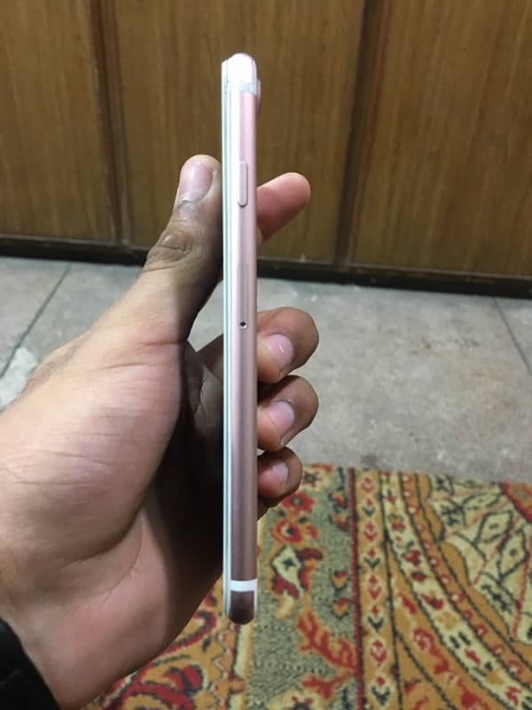 iPhone 7 128Gb official pta approved 5