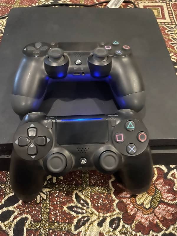 PS4 slim gaming console 1