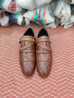 Original LV shoes for sale size 45 condition 10 by 10 made in Italy