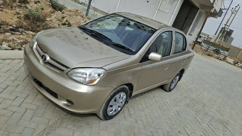 Toyota Platz 2003 - 2006 2