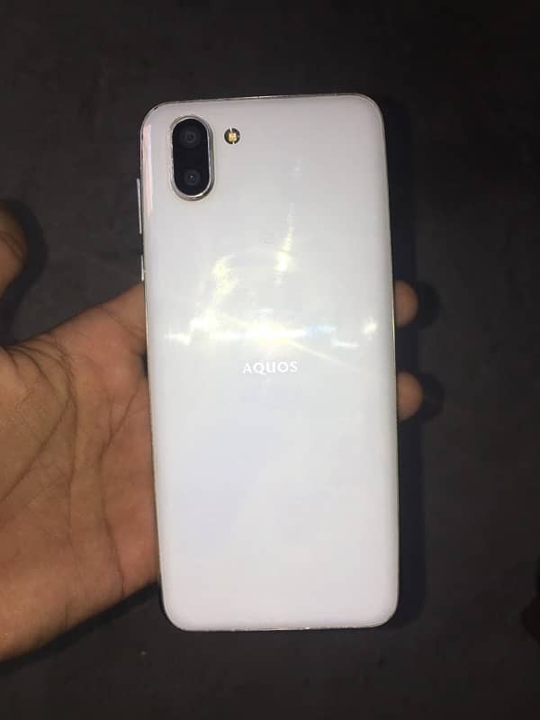 aquos r2 Full gaming phone 0