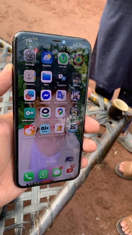 iphone 11 pro max 6