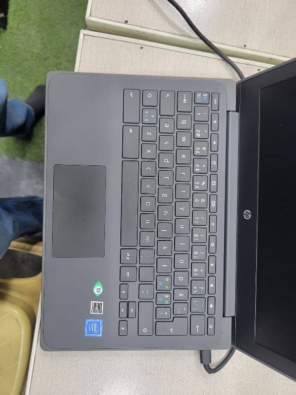 Hp chromebook 11 G8 EE 4