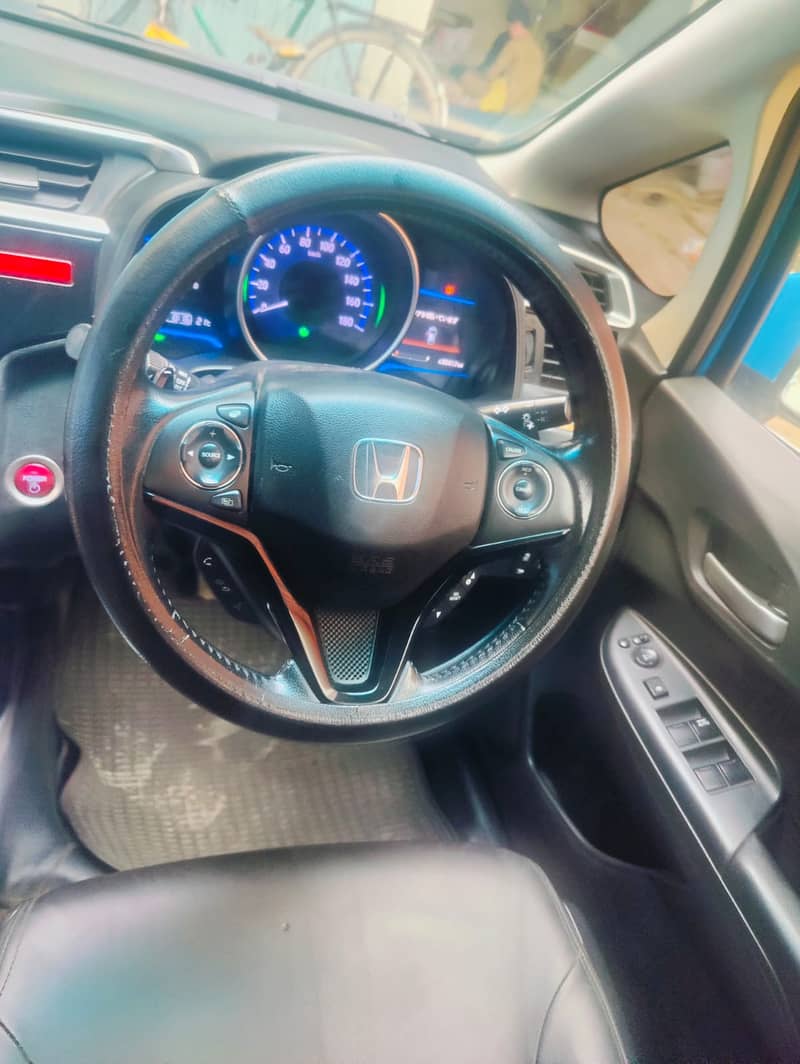 Honda Fit 1.5 Hybrid 2014 Model 14