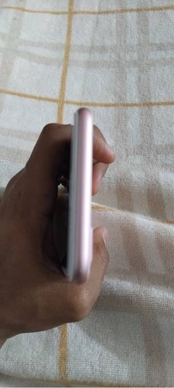 iPhone 7plus 128GB 3